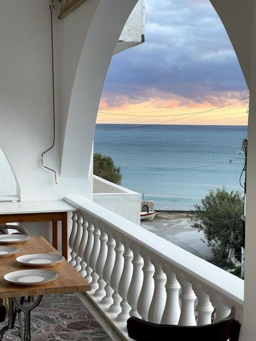 דירה Kastri Seaside Splendour! הרקליון